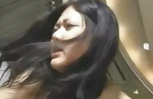 XXX زن نشسته بر روی یک صندلی زنان دانلود رایگان کلیپ سوپر و fucks در بیدمشک با وسیله ارتعاش و نوسان