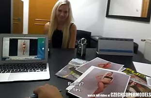 XXX ظریف, زیبا, عاشقان نوجوان راست بر روی دانلود رایگان کلیپ های سکس زمین از اتاق