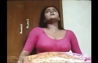 XXX صوفیه خودش را به یک دوست در اتاق خود دانلود رایگان سکی داد