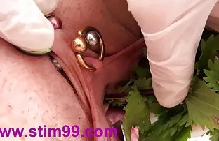 XXX Slutty دانلود رایگان فیلم شهوانی دارای موی سرخ قرار داده شده dildo به در بیدمشک او