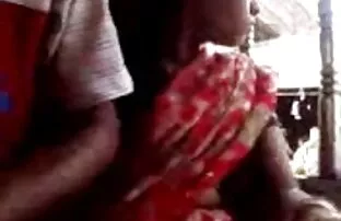 XXX من به سرعت به یک گربه آسیایی بین پاهای من و دانلود رایگان فیلم و کلیپ سکسی آن را با تقدیر متورم