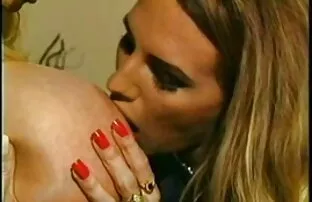 XXX زیبا, سبزه, نشان داد, وابسته به عشق شهوانی, عملکرد فیلم سکسی کم حجم رایگان